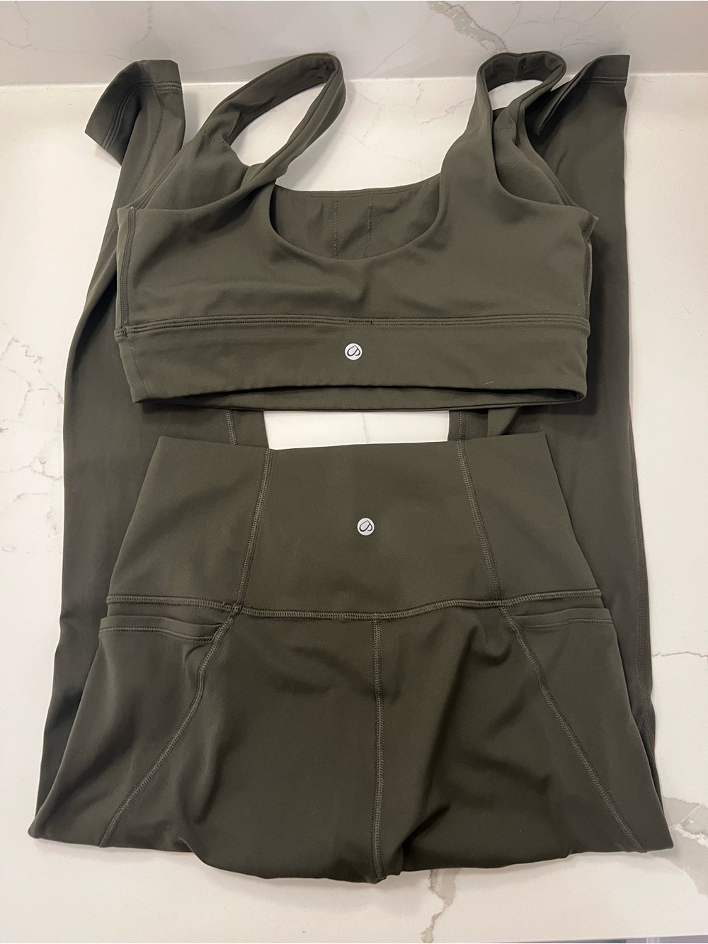 CRZ YOGA Butterluxe Olive U-Back Sports Bra and Pocket Leggings (S)